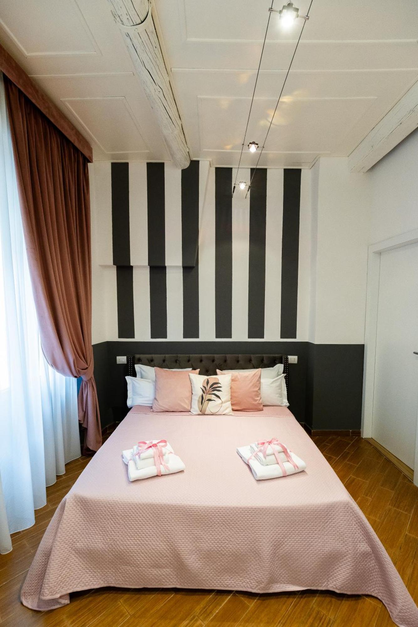 Santa Croce Dream Suites Florenţa Exterior foto